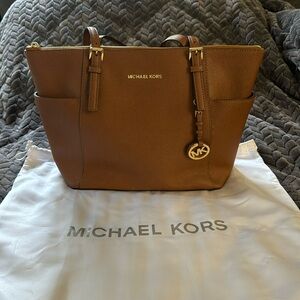 Michael Kors Tan large Tote Pocketbook